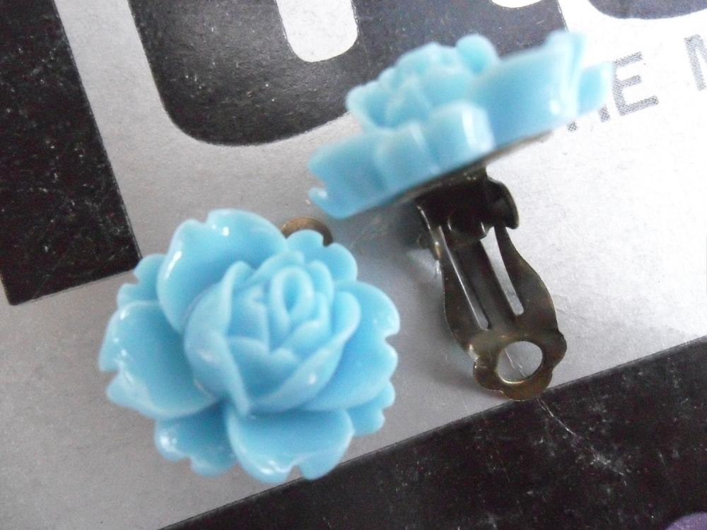 Clip On Cornflower Blue Vintage Resin Peony Earrings Flower Clip-ons Non-pierced