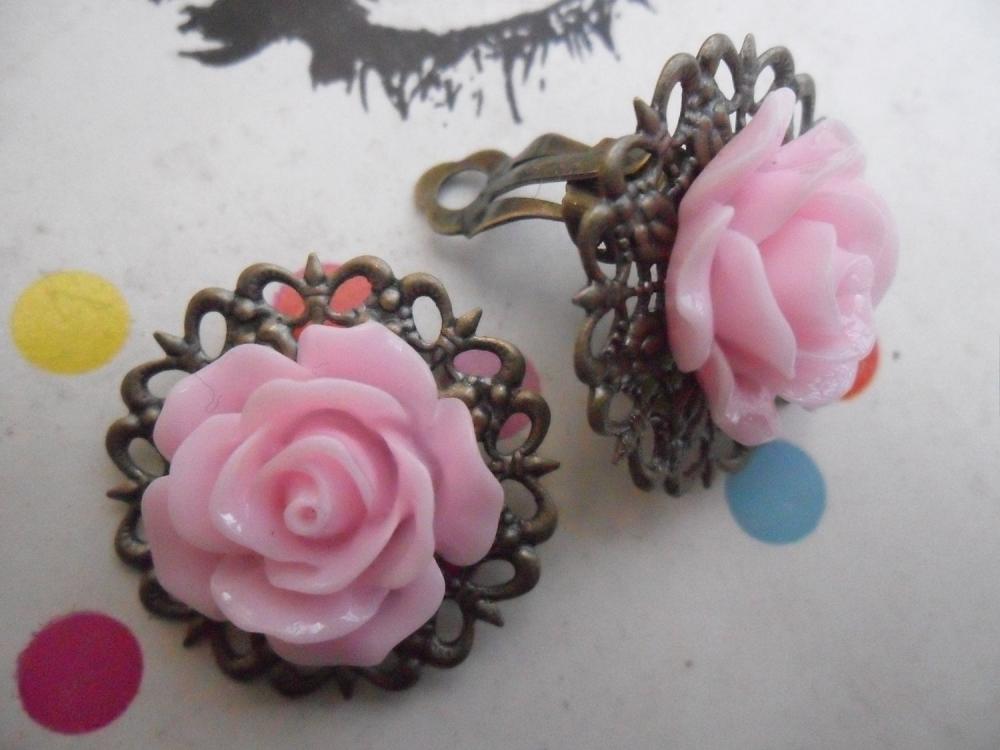 Clip On Baby Pink Filigree Lace Vintage Resin Rose Earrings Flower Clip-ons Ear Clips Non Pierced