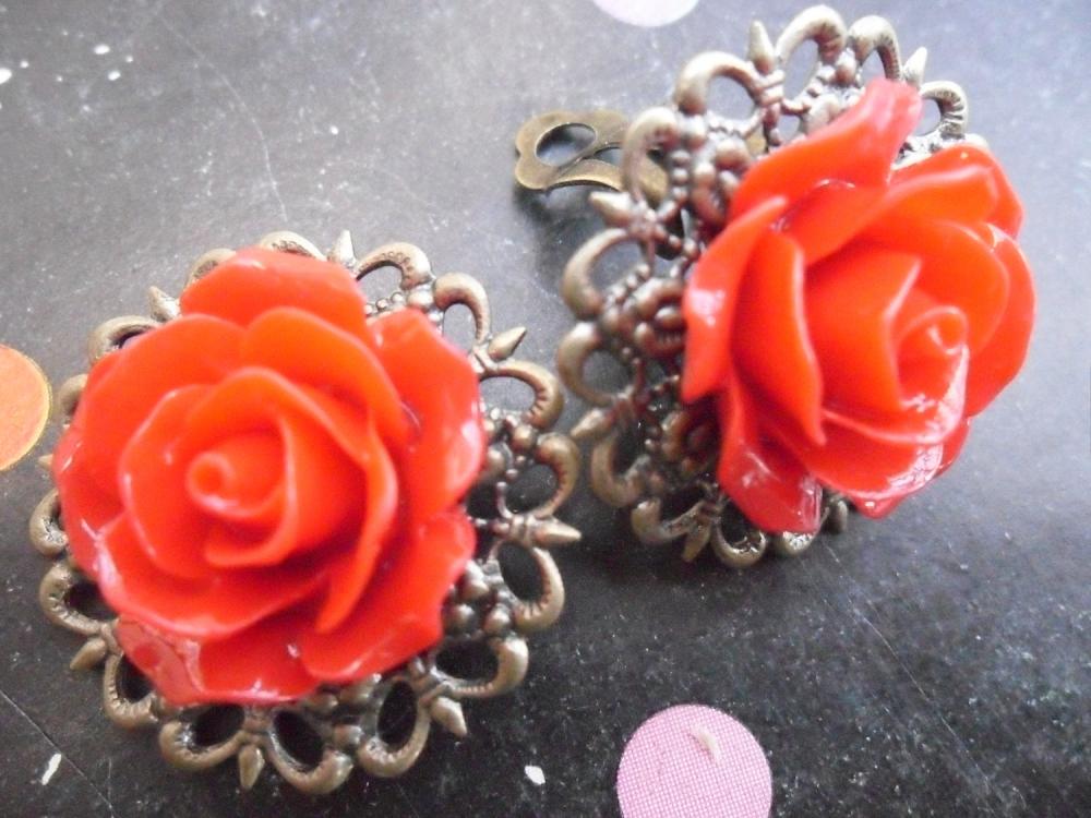 Clip On Lipstick Red Filigree Lace Vintage Resin Rose Earrings Flower Clip-ons Ear Clips